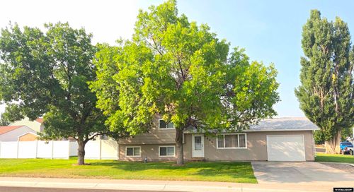 904 W Monroe Ave, Riverton, WY, 82501-3917 | Card Image