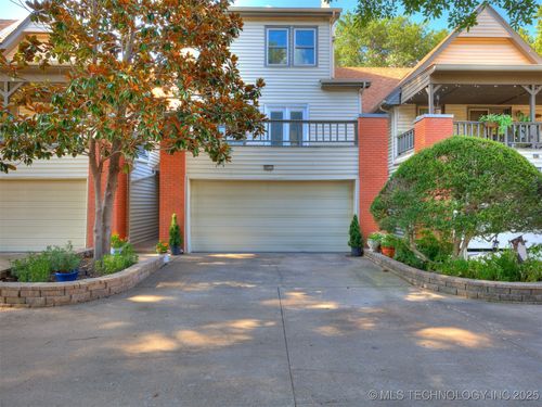4822 S Quaker Ave, Tulsa, OK, 74105-4723 | Card Image