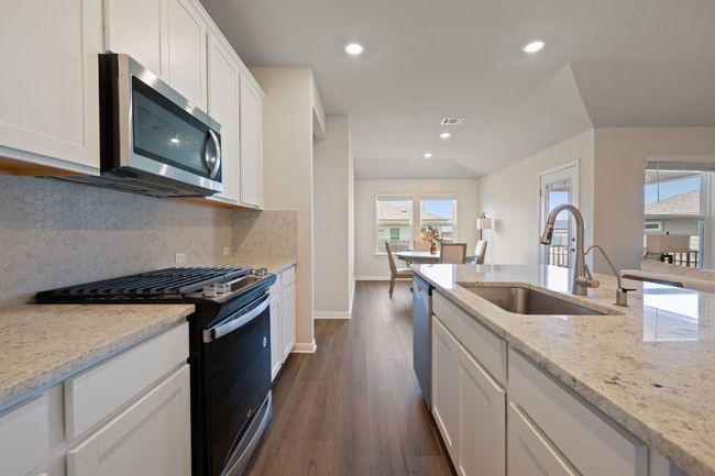 368 El Capitan Loop, House other with 3 bedrooms, 2 bathrooms and null parking in Dripping Springs TX | Image 6