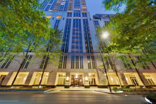 4303-55 E Erie Street, Chicago, IL, 60611 | Card Image