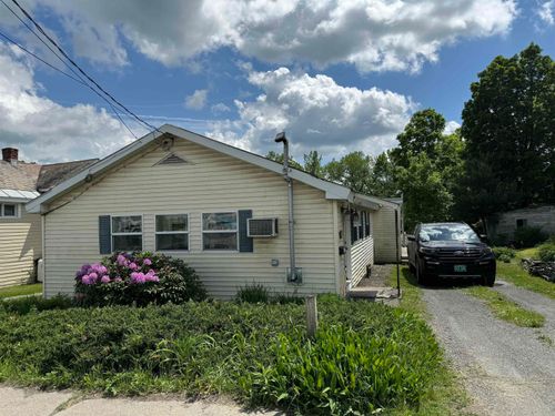 142 Furnace St, Poultney, VT, 05764-1162 | Card Image