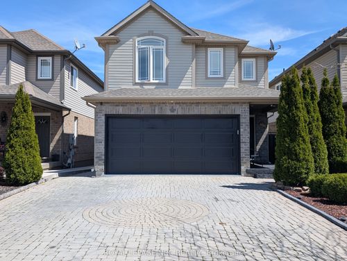 6556 Mary Dr, Niagara Falls, ON, L2H0B5 | Card Image