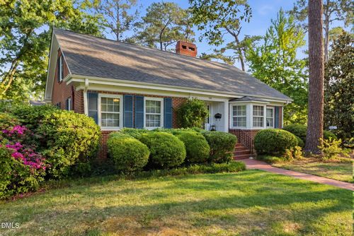 806 S 1st St, Smithfield, NC, 27577-3820 | Card Image