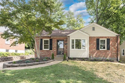 718 Crompton Court, Crestwood, MO, 63126 | Card Image