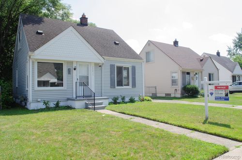24435 Andover Drive, Dearborn Heights, MI, 48125 | Card Image