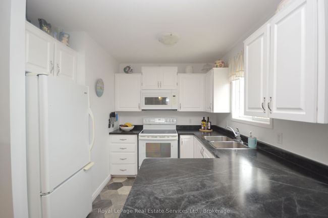 14 - 10 Baker St, Condo with 2 bedrooms, 2 bathrooms and 1 parking in Wasaga Beach ON | Image 7