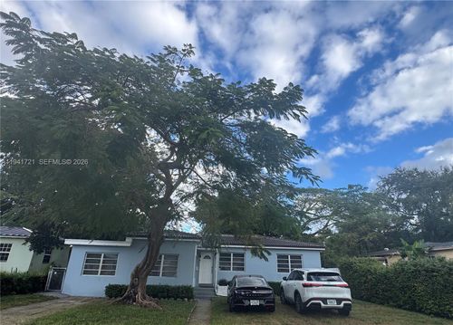 545 Ne 111th St, Miami, FL, 33161-7157 | Card Image