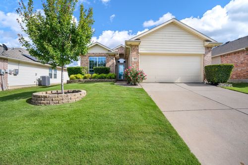 817 Rio Bravo Dr, Haslet, TX, 76052-2954 | Card Image