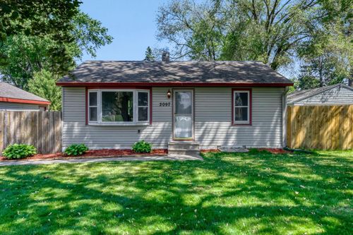 2097 Pinewood Dr, Mounds View, MN, 55112-1255 | Card Image