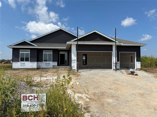 15 N Seven Oaks Road, North Liberty, IA, 52317 | Card Image