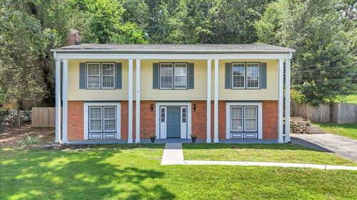 4005 Chaparral Dr, Roanoke, VA, 24018-4842 | Card Image