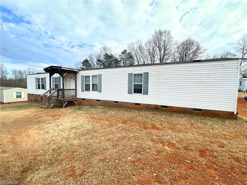 190 James Rd, Advance, NC, 27006-7000 | Card Image