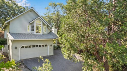 1071 Dogwood Dr, Murphys, CA, 95247-9517 | Card Image