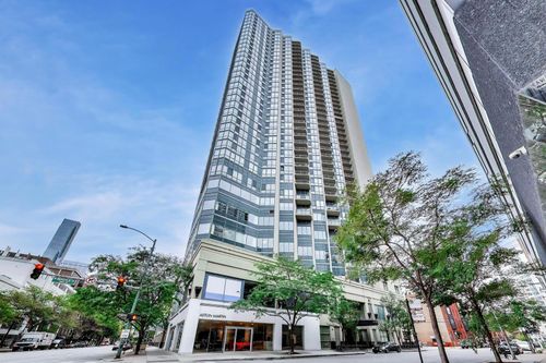 2902-111 W Maple St, Chicago, IL, 60610-5461 | Card Image