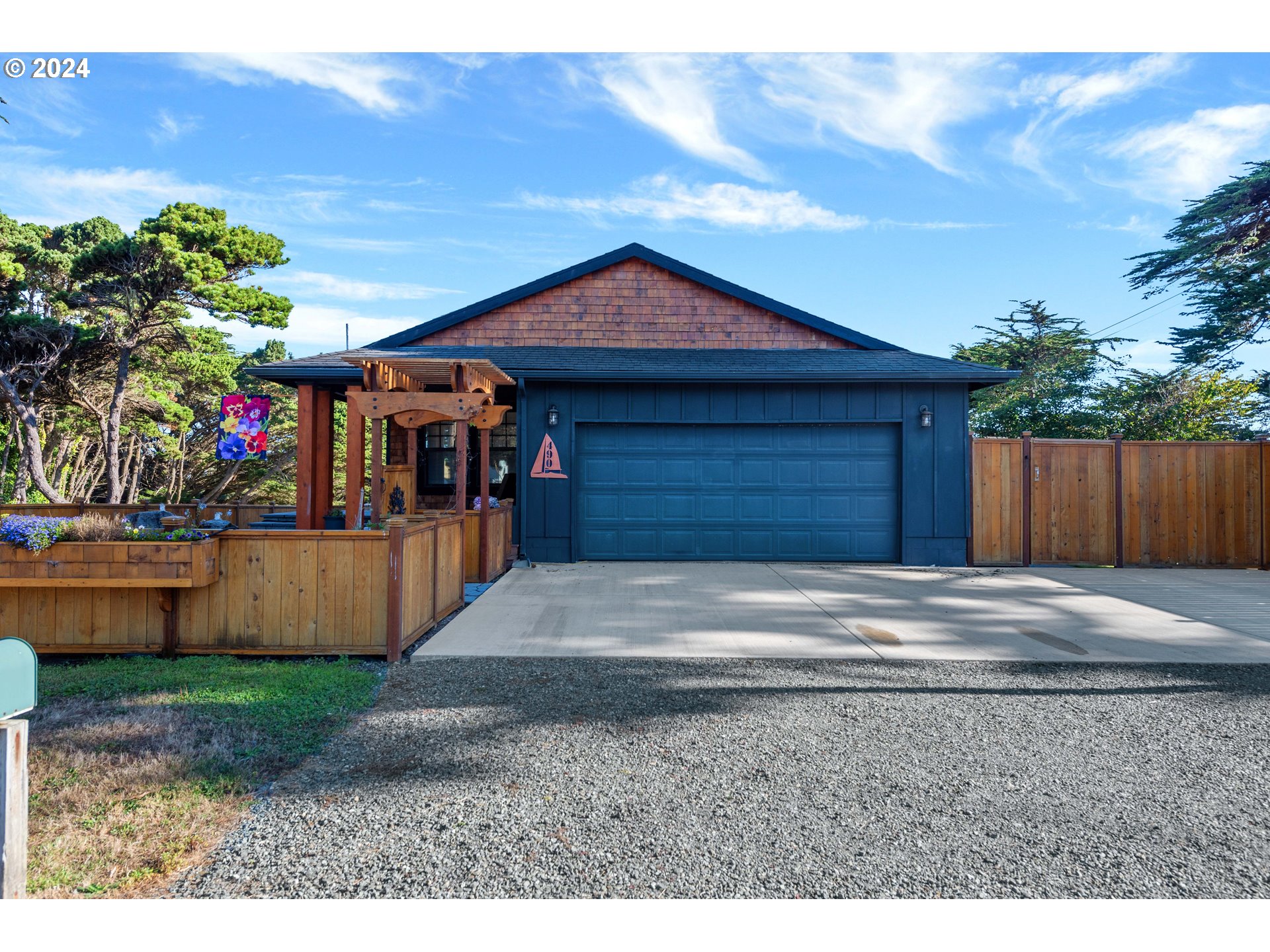 4th St, Bandon, OR 97411