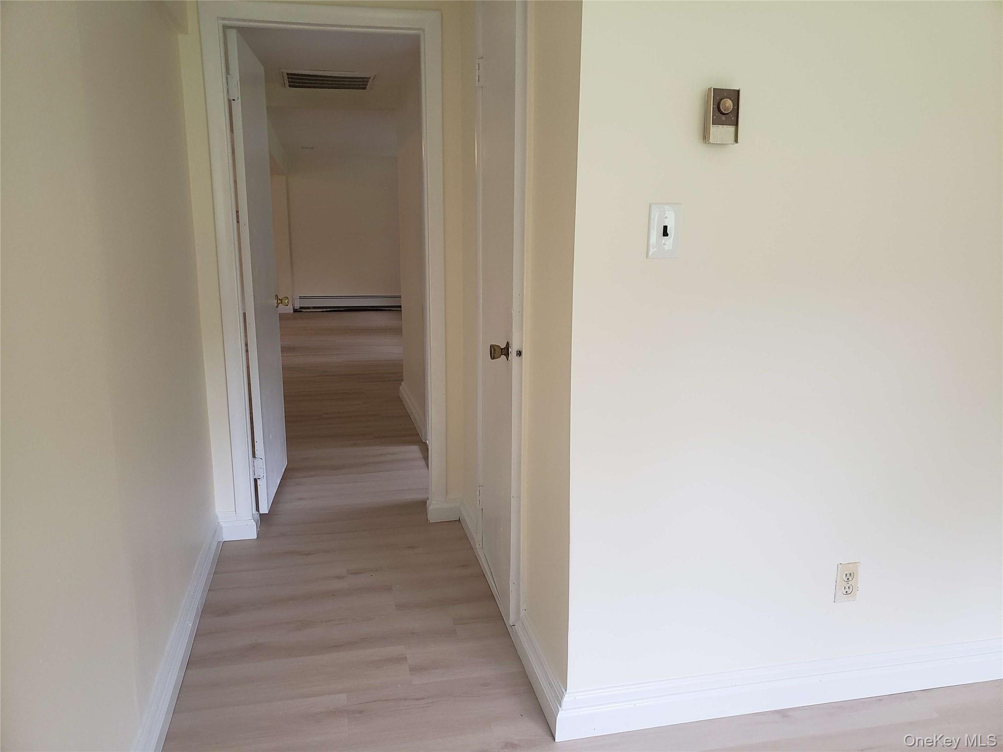 Residential Lease in Pleasant Valley 3