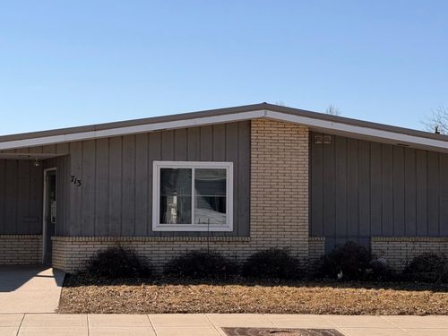 713 10th St, Worthington, MN, 56187-2724 | Card Image