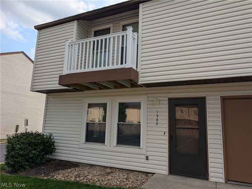 1565 Whitehall Blvd, Kent, OH, 44240-7722 | Card Image