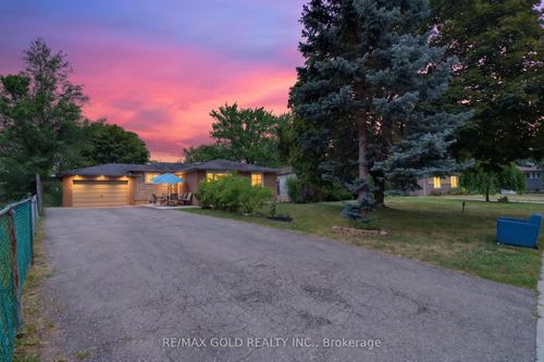 32 Dunblaine Cres, Brampton, ON, L6T3H2 | Card Image
