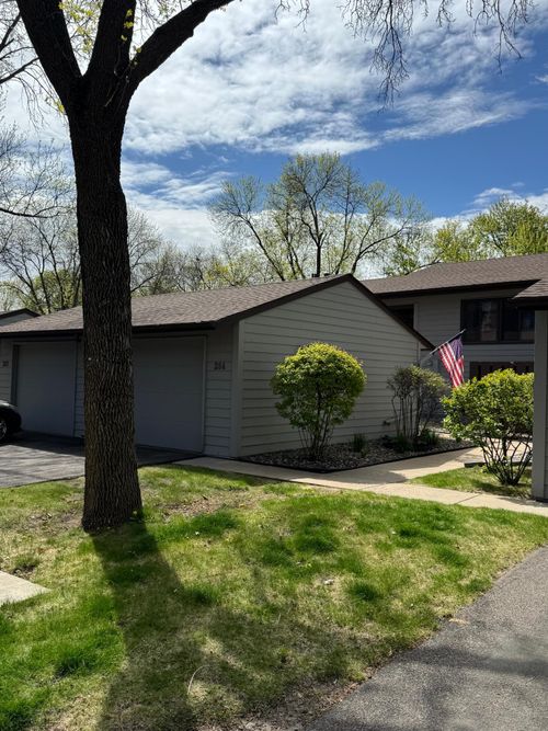 284 W Eagle Lake Dr, Maple Grove, MN, 55369-6178 | Card Image