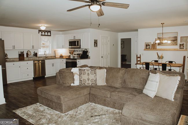315 Amelia Dr, House other with 3 bedrooms, 2 bathrooms and 4 parking in Ellijay GA | Image 11