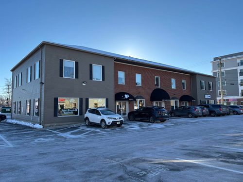 15 4th St, Dover, NH, 03820-2986 | Card Image