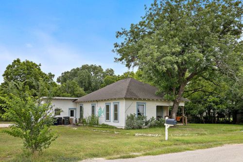 103 E Willis Street, Leander, TX, 78641 | Card Image