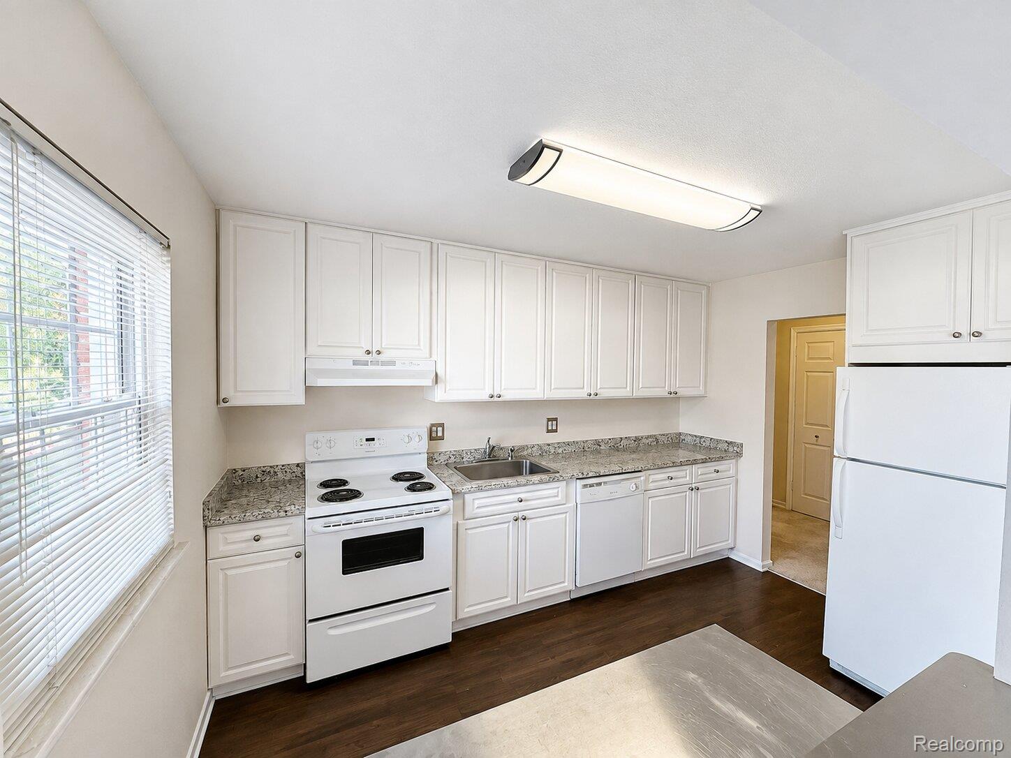 Residential Lease in Farmington Hills 3