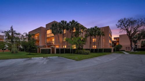 302-10975 Sw 107th St, Miami, FL, 33176-3333 | Card Image