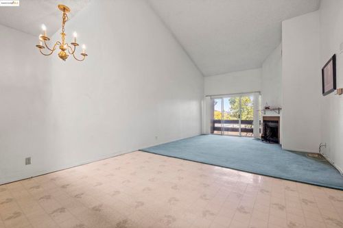 apt-322-2121 Vale Rd, San Pablo, CA, 94806-3884 | Card Image