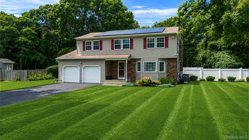397 Lockwood Dr, Shirley, NY, 11967-1305 | Card Image
