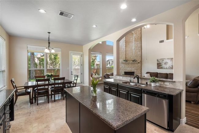 A tranquil yet refined ambience connecting these spaces to spend quality time with your loved ones. | Image 13
