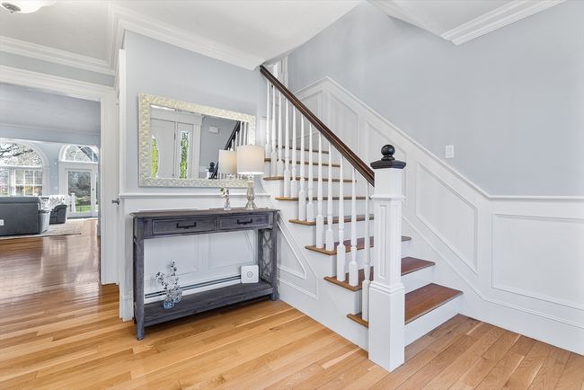 104 Holliston St, House other with 4 bedrooms, 3 bathrooms and 4 parking in Medway MA | Image 5