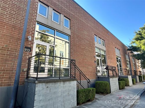 913 Westmere Ave, Charlotte, NC, 28208-5325 | Card Image