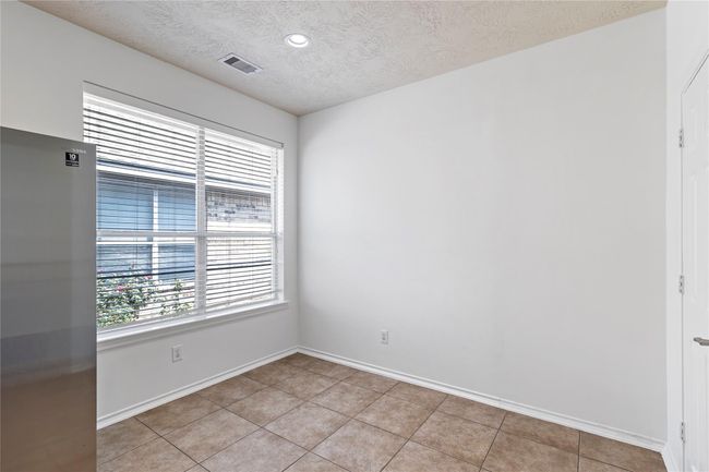 23307 W Pine Ivy Ln, House other with 4 bedrooms, 2 bathrooms and 2 parking in Tomball TX | Image 11
