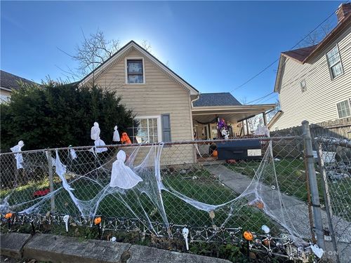 218 Roberts Ave, Franklin, OH, 45005-2517 | Card Image