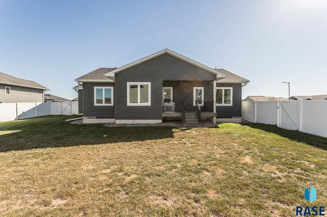 804 Johnson Creek Ct, House other with 3 bedrooms, 2 bathrooms and null parking in Harrisburg SD | Image 8