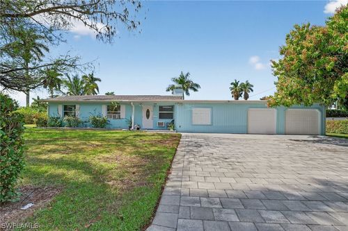 1189 6th Ln N, NAPLES, FL, 34102-8136 | Card Image