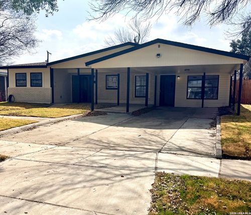 218 Hillwood Dr, San Antonio, TX, 78213-4622 | Card Image