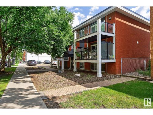 37-10525 83 Ave Nw, Edmonton, AB, T6E2E1 | Card Image