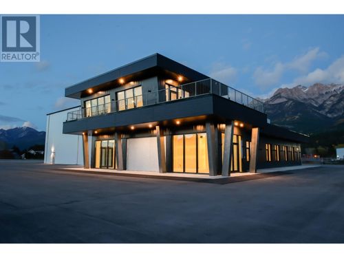 5310 Fairmont Airport Rd, East Kootenay Rd Rural, BC, V0B1L1 | Card Image