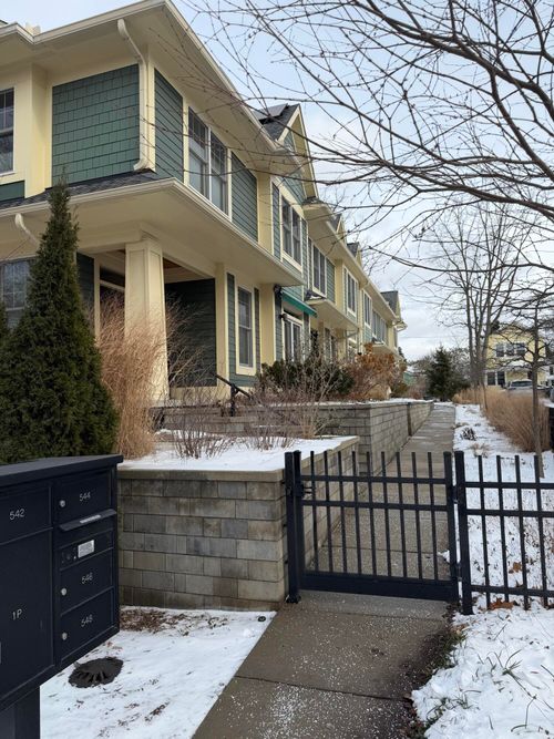 546 N Main St, Ann Arbor, MI, 48104-1027 | Card Image