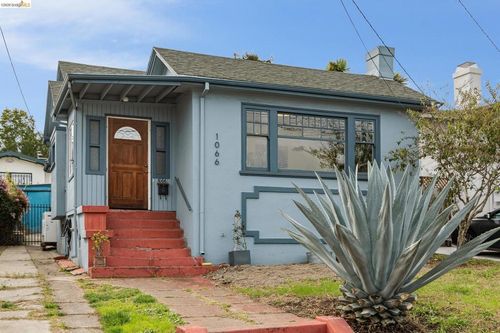 1066 1066 Bayview Ave, Oakland, CA, 94610 | Card Image