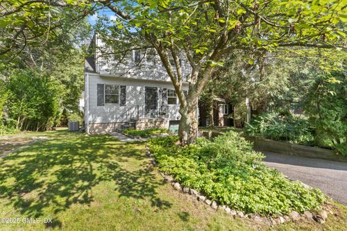 18 Maple Dr, Old Greenwich, CT, 06870-1411 | Card Image