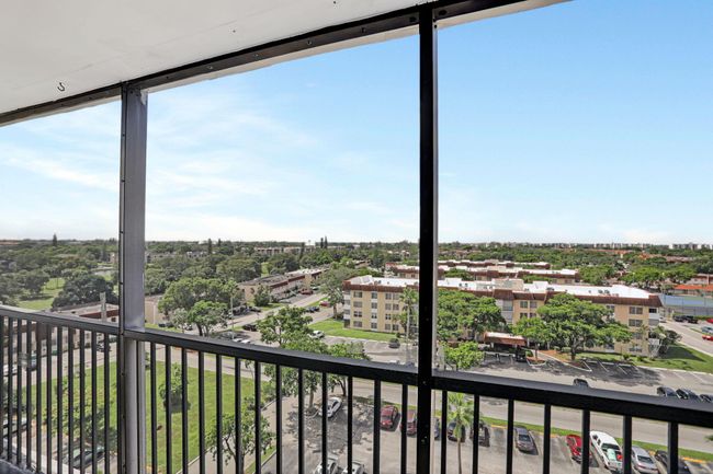 APT-914 - 4174 Inverrary Dr, Condo with 2 bedrooms, 2 bathrooms and null parking in Lauderhill FL | Image 25