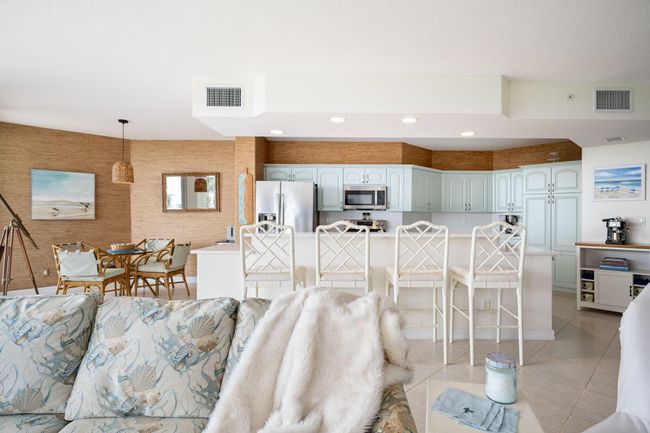 APT-2C - 3000 N Highway A1a, Condo with 3 bedrooms, 3 bathrooms and null parking in Hutchinson Island FL | Image 8