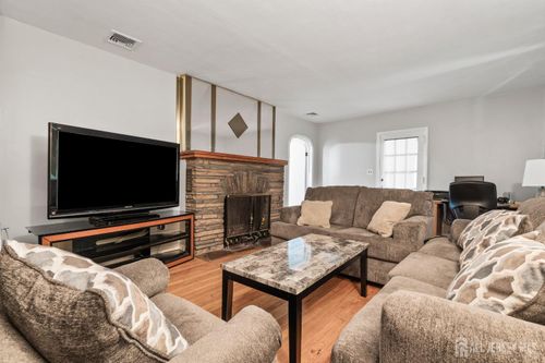 917 Tompkins Ave, South Plainfield, NJ, 07080-2236 | Card Image