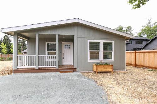 425 Mitchell Dr, Coupeville, WA, 98239-9649 | Card Image