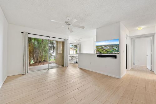 apt-7111-272 Village Blvd, Tequesta, FL, 33469-2390 | Card Image