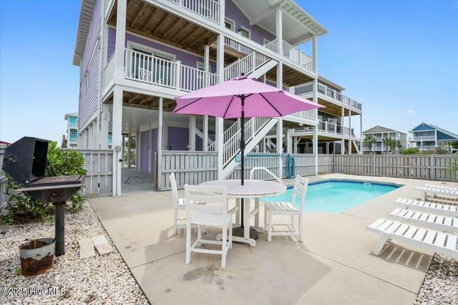 447 E Fourth St, House other with 6 bedrooms, 7 bathrooms and null parking in Ocean Isle Beach NC | Image 11